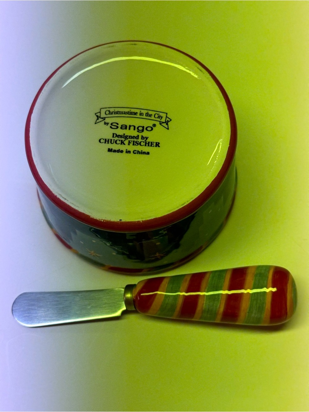 Sango 2-piece Christmas in the City Ceramic Dip/Mix set with spreading knife - Picture 7 of 8